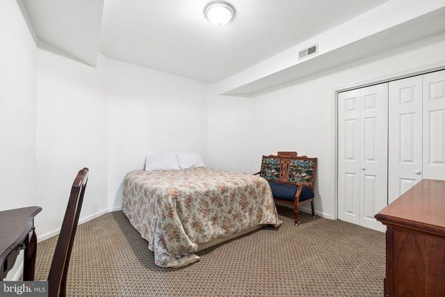 7214 CLIFTON RD, Clifton, VA 20124