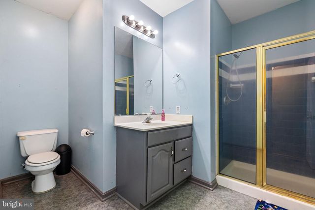 7214 CLIFTON RD, Clifton, VA 20124