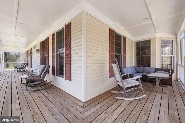 7214 CLIFTON RD, Clifton, VA 20124