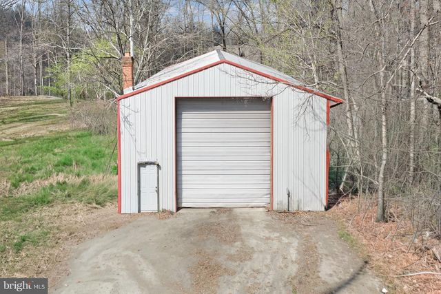7214 CLIFTON RD, Clifton, VA 20124
