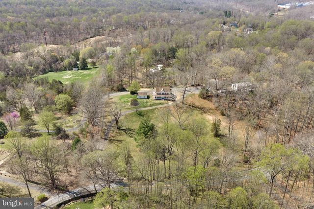 7214 CLIFTON RD, Clifton, VA 20124