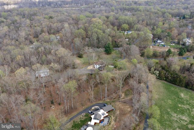 7214 CLIFTON RD, Clifton, VA 20124