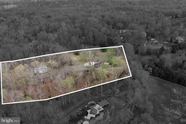 7214 CLIFTON RD, Clifton, VA 20124