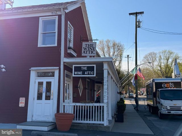 7214 CLIFTON RD, Clifton, VA 20124