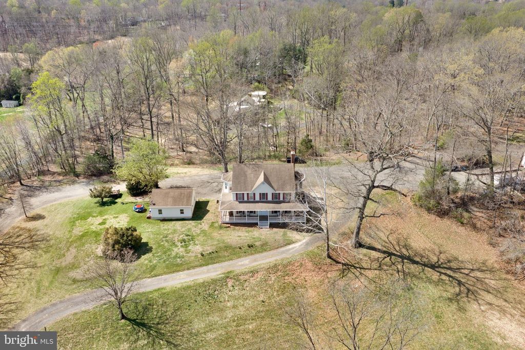 7214 CLIFTON RD, Clifton, VA 20124