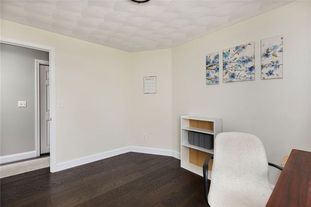8 Jackson Street, Warwick, RI 02888