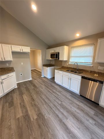 930 Lemontree Drive, Arlington, TX 76017