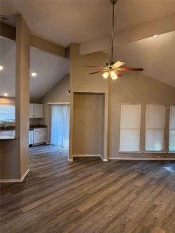 930 Lemontree Drive, Arlington, TX 76017