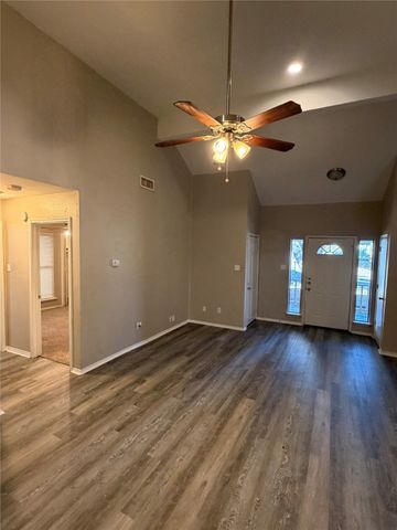 930 Lemontree Drive, Arlington, TX 76017