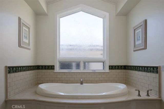 2323 Bayside Drive, Corona Del Mar, CA 92625