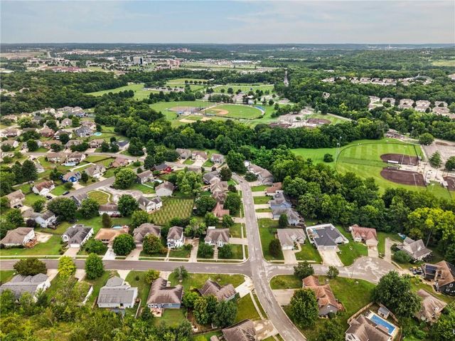 21417 E 50th Terrace Court, Blue Springs, MO 64015