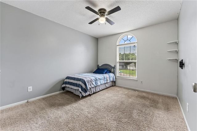 21417 E 50th Terrace Court, Blue Springs, MO 64015
