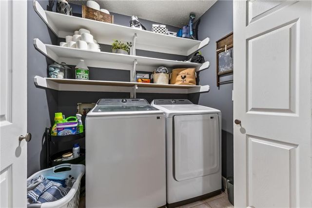 21417 E 50th Terrace Court, Blue Springs, MO 64015