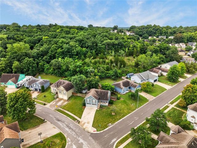 21417 E 50th Terrace Court, Blue Springs, MO 64015