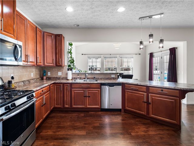 111 Slippery Rock Lane, Berea, OH 44017