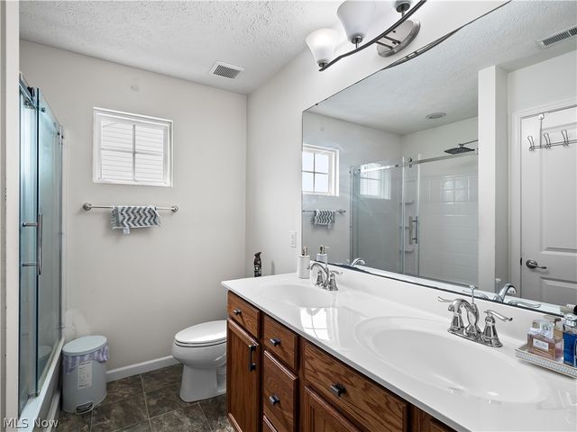 111 Slippery Rock Lane, Berea, OH 44017
