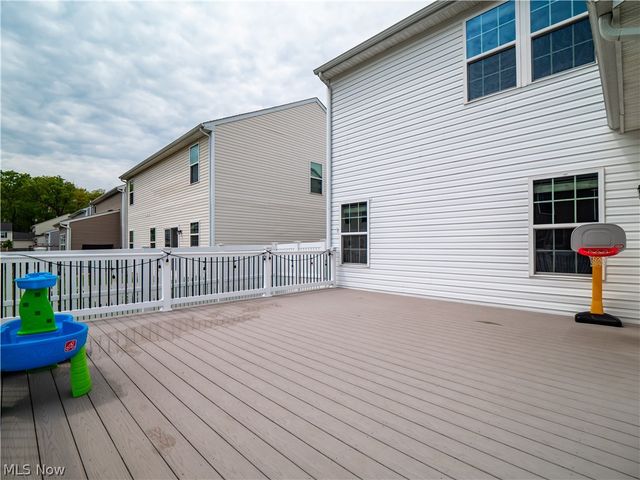 111 Slippery Rock Lane, Berea, OH 44017