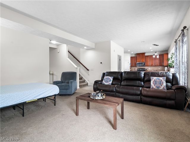 111 Slippery Rock Lane, Berea, OH 44017