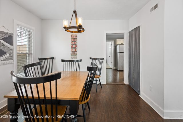 607 Park Street, Grand Ledge, MI 48837