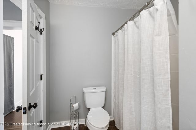 607 Park Street, Grand Ledge, MI 48837