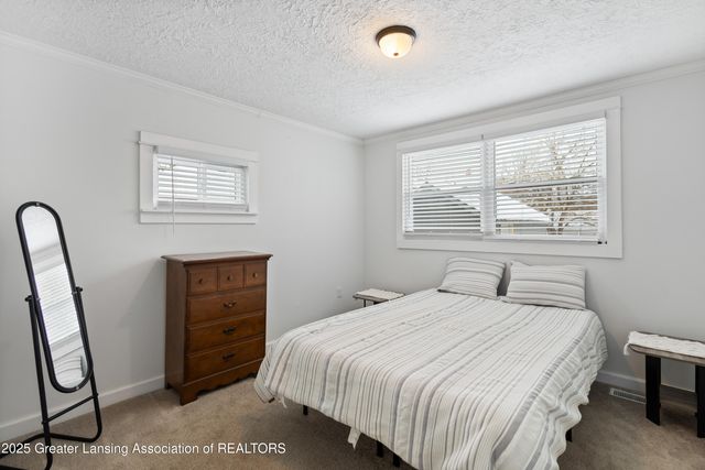 607 Park Street, Grand Ledge, MI 48837