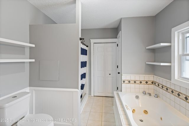 607 Park Street, Grand Ledge, MI 48837