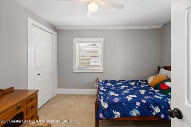 607 Park Street, Grand Ledge, MI 48837