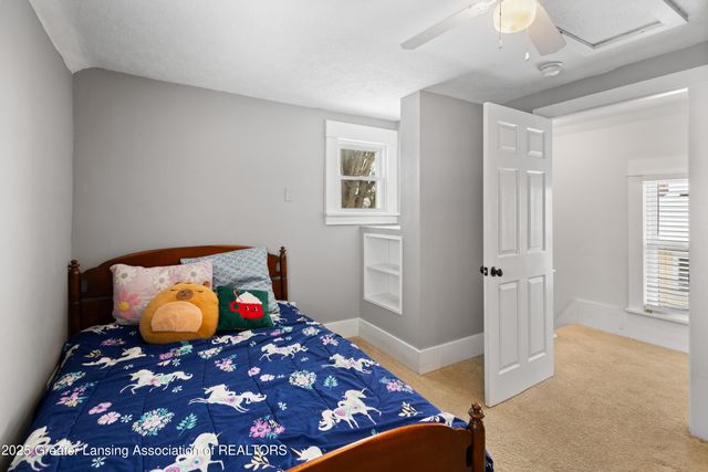 607 Park Street, Grand Ledge, MI 48837