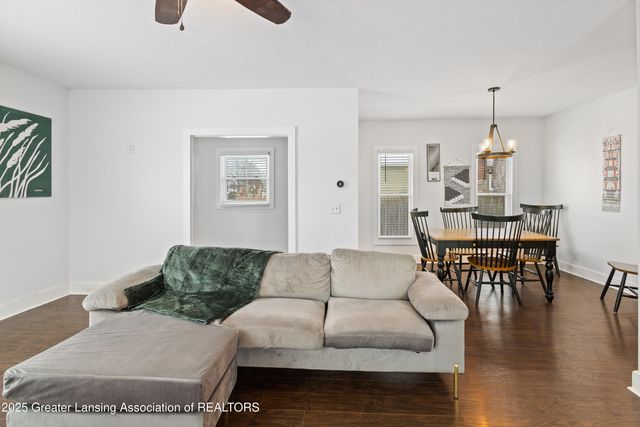 607 Park Street, Grand Ledge, MI 48837