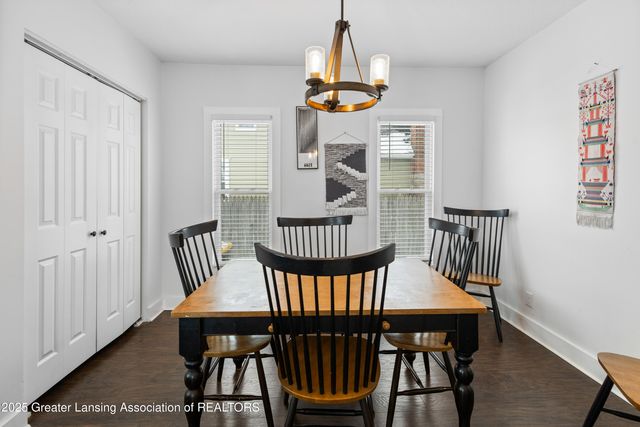 607 Park Street, Grand Ledge, MI 48837