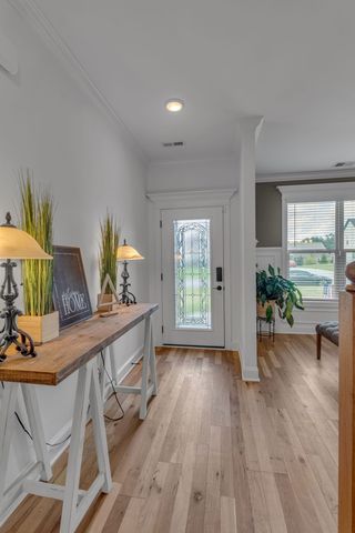 1724 Day Flower Dr, Murfreesboro, TN 37130