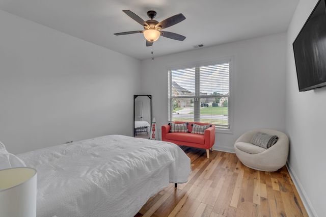 1724 Day Flower Dr, Murfreesboro, TN 37130