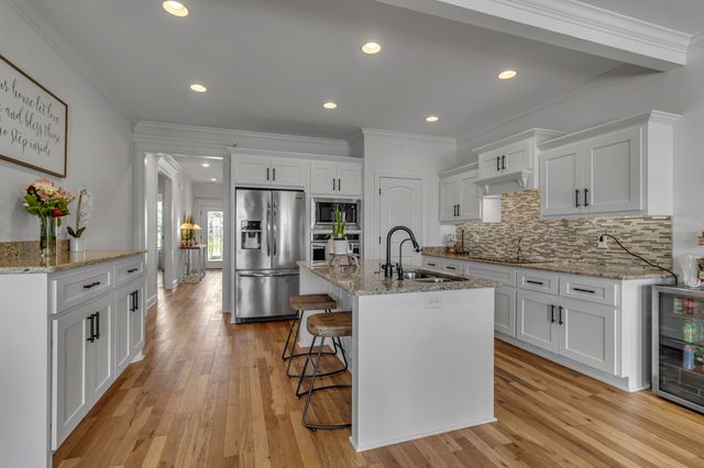 1724 Day Flower Dr, Murfreesboro, TN 37130