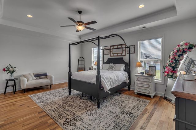 1724 Day Flower Dr, Murfreesboro, TN 37130