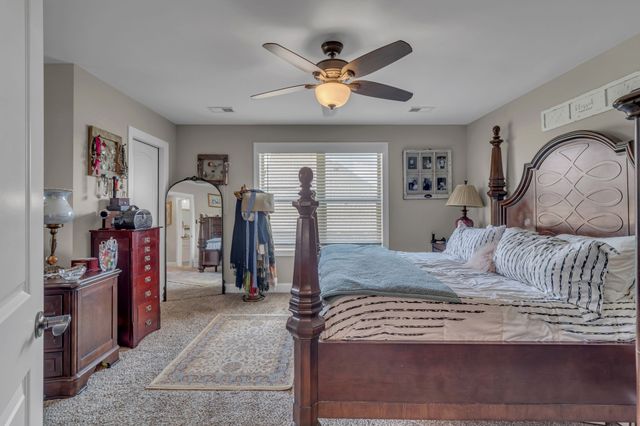 1724 Day Flower Dr, Murfreesboro, TN 37130