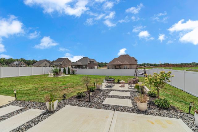 1724 Day Flower Dr, Murfreesboro, TN 37130