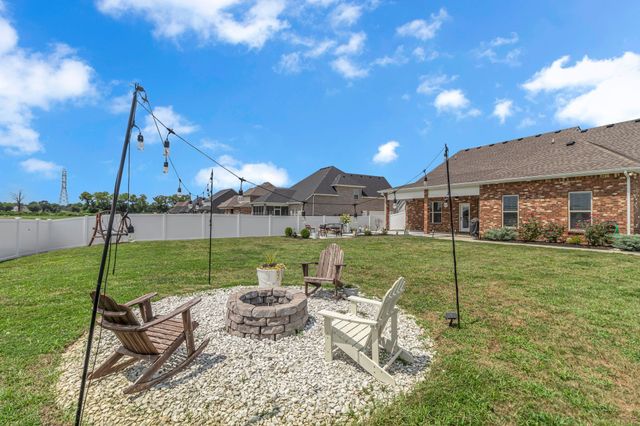 1724 Day Flower Dr, Murfreesboro, TN 37130