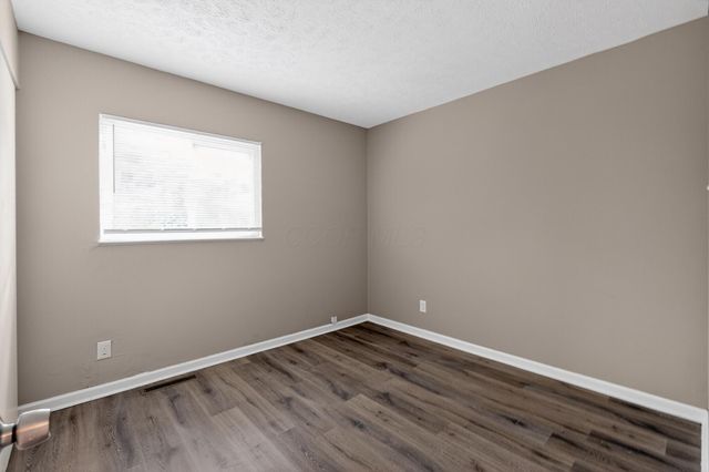 1519 Grovewood Drive, Columbus, OH 43207