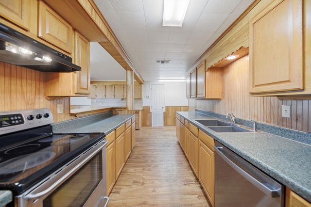 1101 S Masonic, Bellville, TX 77418