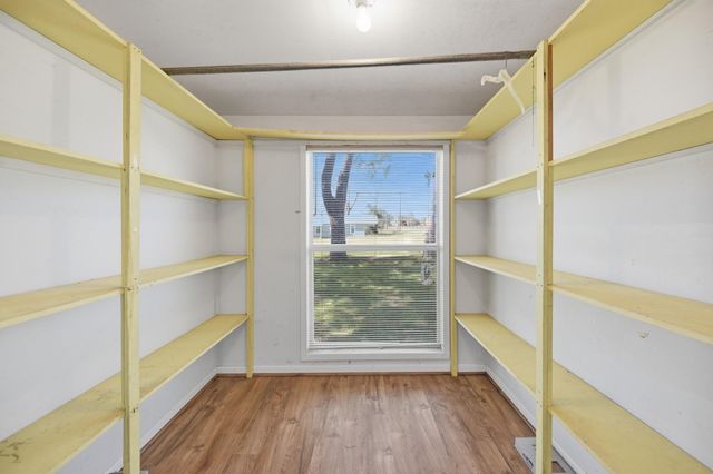 1101 S Masonic, Bellville, TX 77418