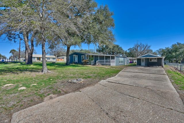 1101 S Masonic, Bellville, TX 77418