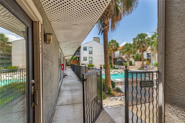 5816 Birchbrook Drive 122, Dallas, TX 75206