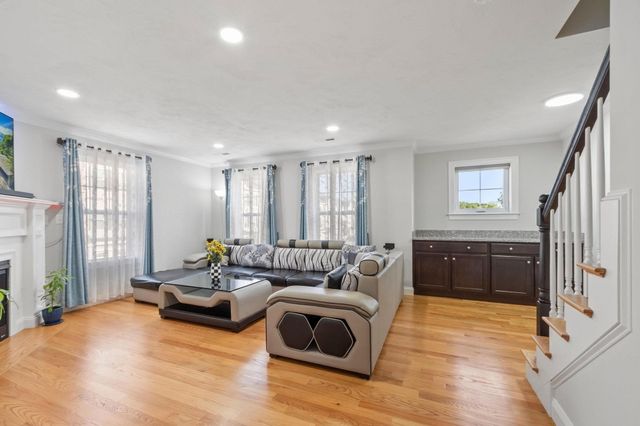 1400 Gorham St 41, Lowell, MA 01852