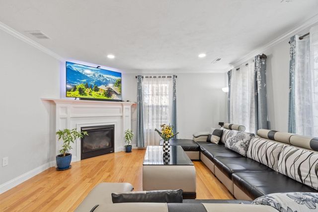 1400 Gorham St 41, Lowell, MA 01852