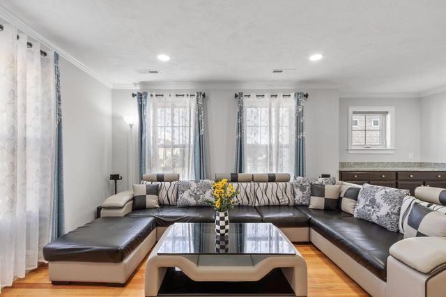 1400 Gorham St 41, Lowell, MA 01852