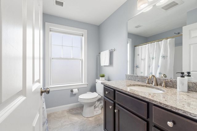 1400 Gorham St 41, Lowell, MA 01852