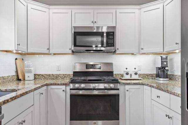 1400 Gorham St 41, Lowell, MA 01852