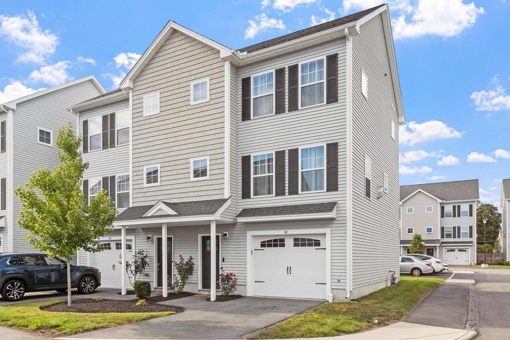 1400 Gorham St 41, Lowell, MA 01852