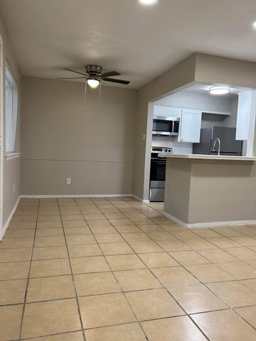 2800 W Pioneer Drive, Irving, TX 75061