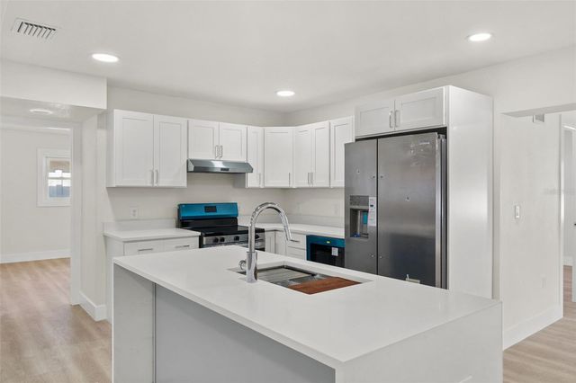 2352 LORENA LANE, Clearwater, FL 33765